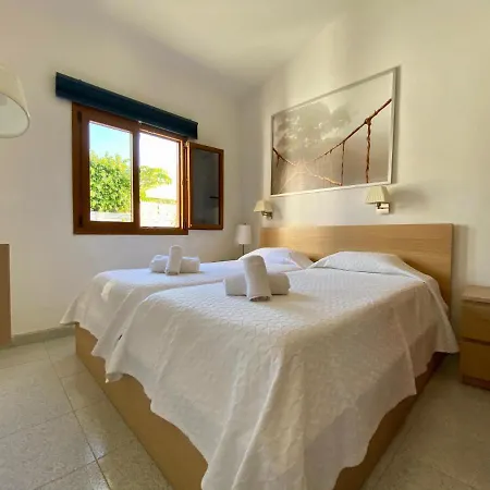 アパート Casita Blanca Near Yumbo プラヤ・デル・イングレス