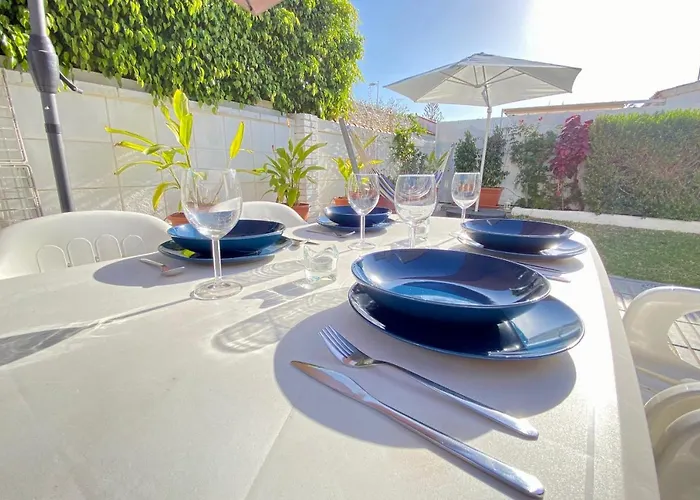 Casita Blanca Near Yumbo * 普拉亚戴尔雷安格莱斯