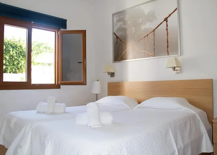 Casita Blanca Near Yumbo Apartman