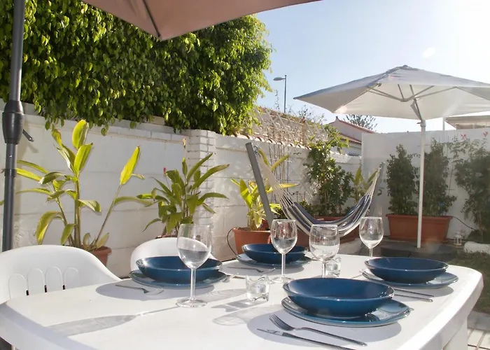 Casita Blanca Near Yumbo