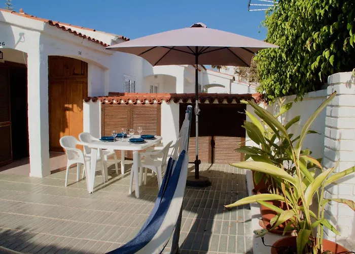 Casita Blanca Near Yumbo