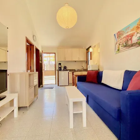 Casita Blanca Near Yumbo Playa del Inglés