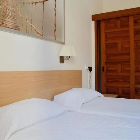 Апартаменти Casita Blanca Near Yumbo