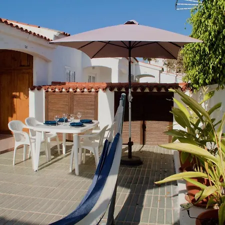 Casita Blanca Near Yumbo