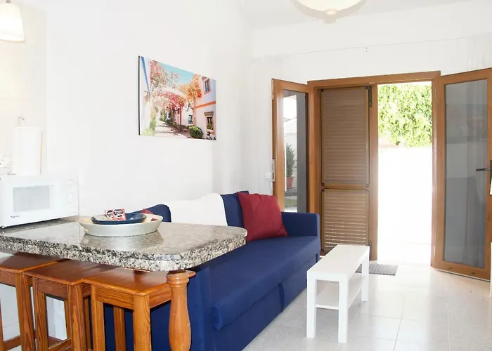 Casita Blanca Near Yumbo